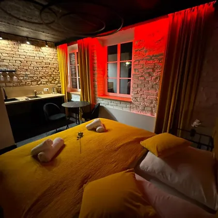 شقة Stay99 Underground بوزنان